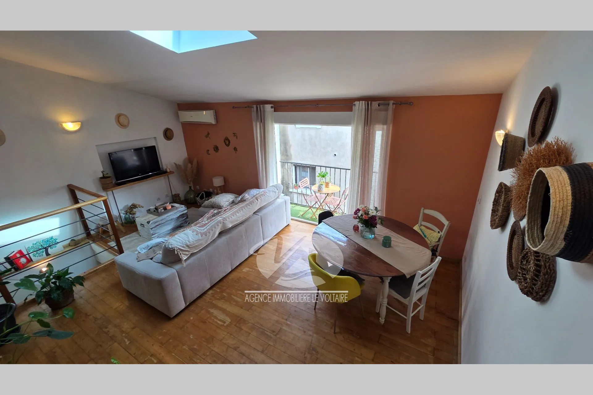 Maison de village rénovée à vendre à Lespignan - 90 m², 2 chambres, garage électrique