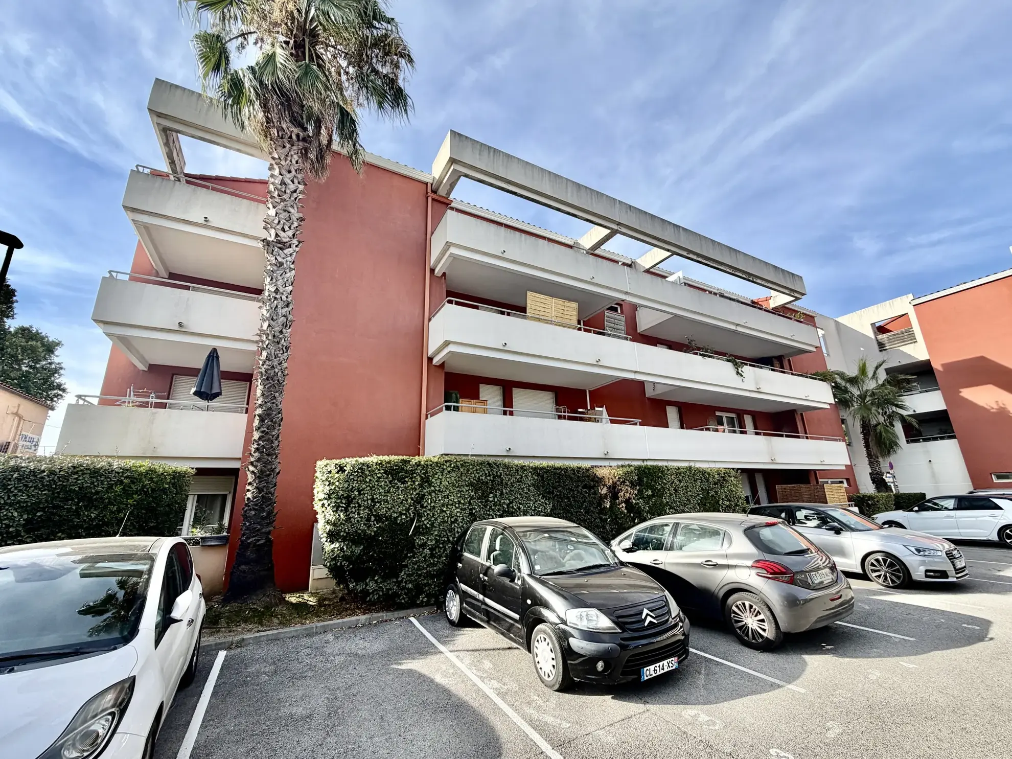Appartement T2 à Lunel avec terrasse et location en cours - Investissement sécurisé