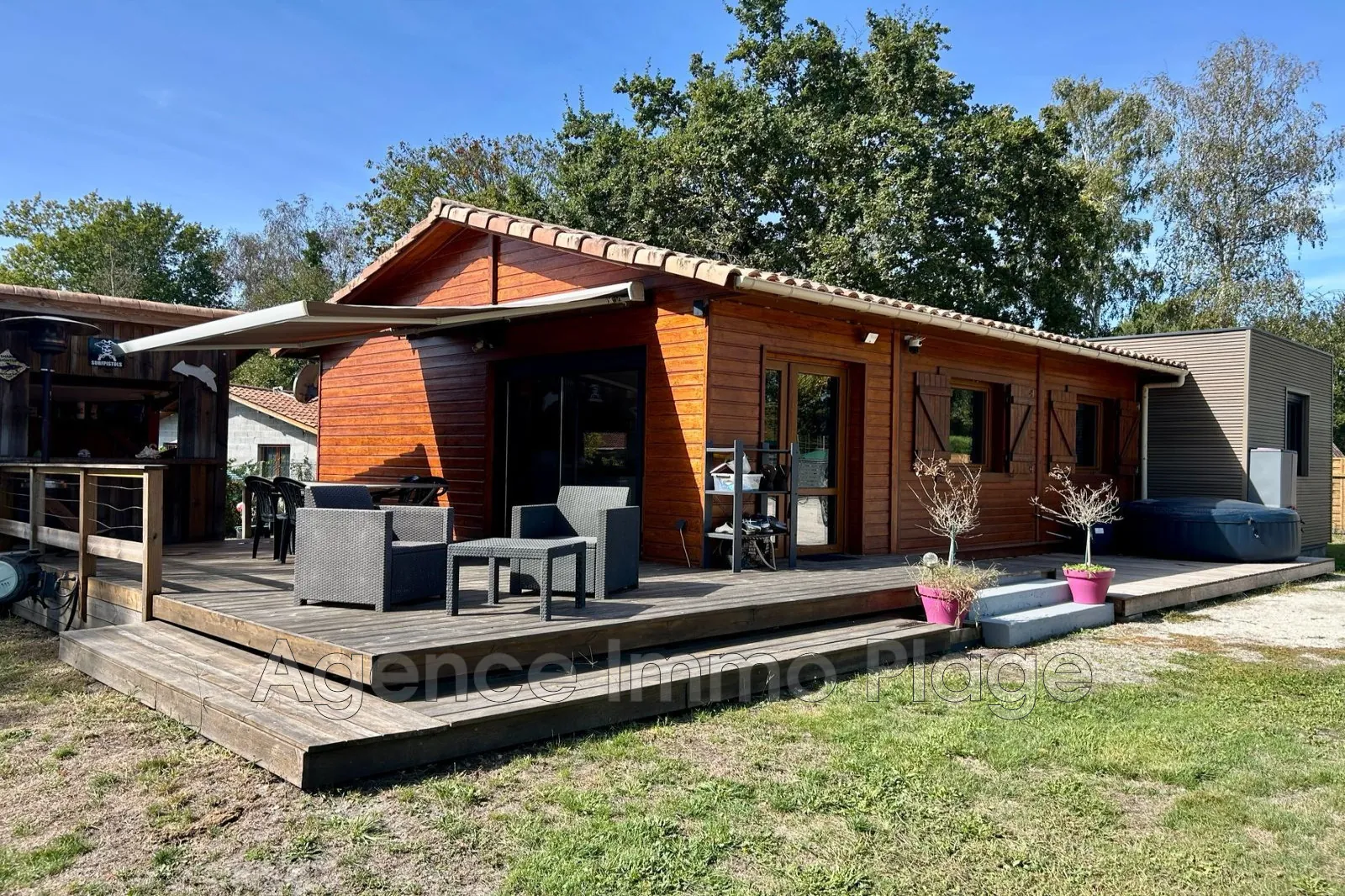 Maison de plain-pied à Saint-Vivien-de-Médoc avec jardin et équipement moderne