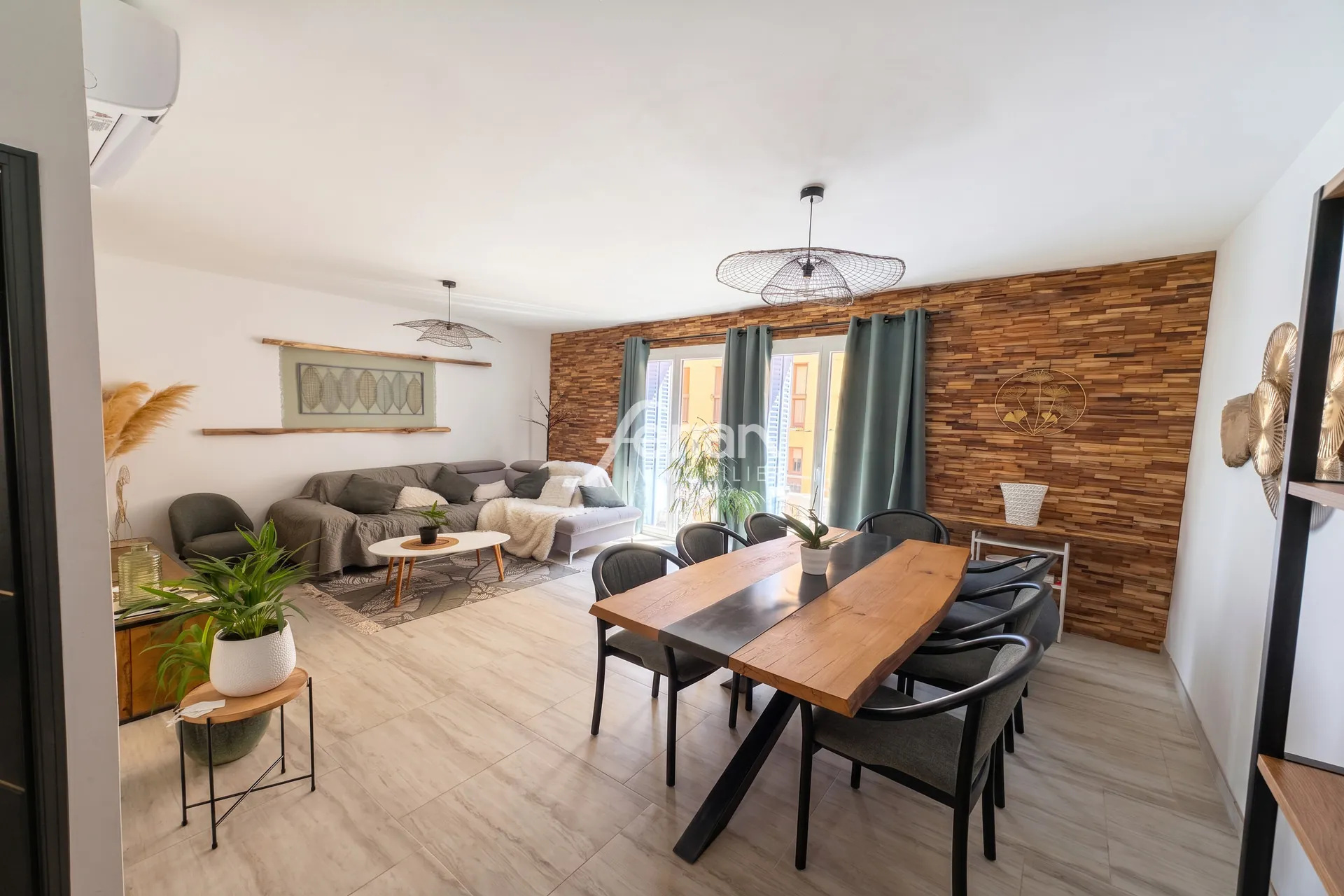 A vendre appartement rénové de 78 m² avec balcon à Fréjus