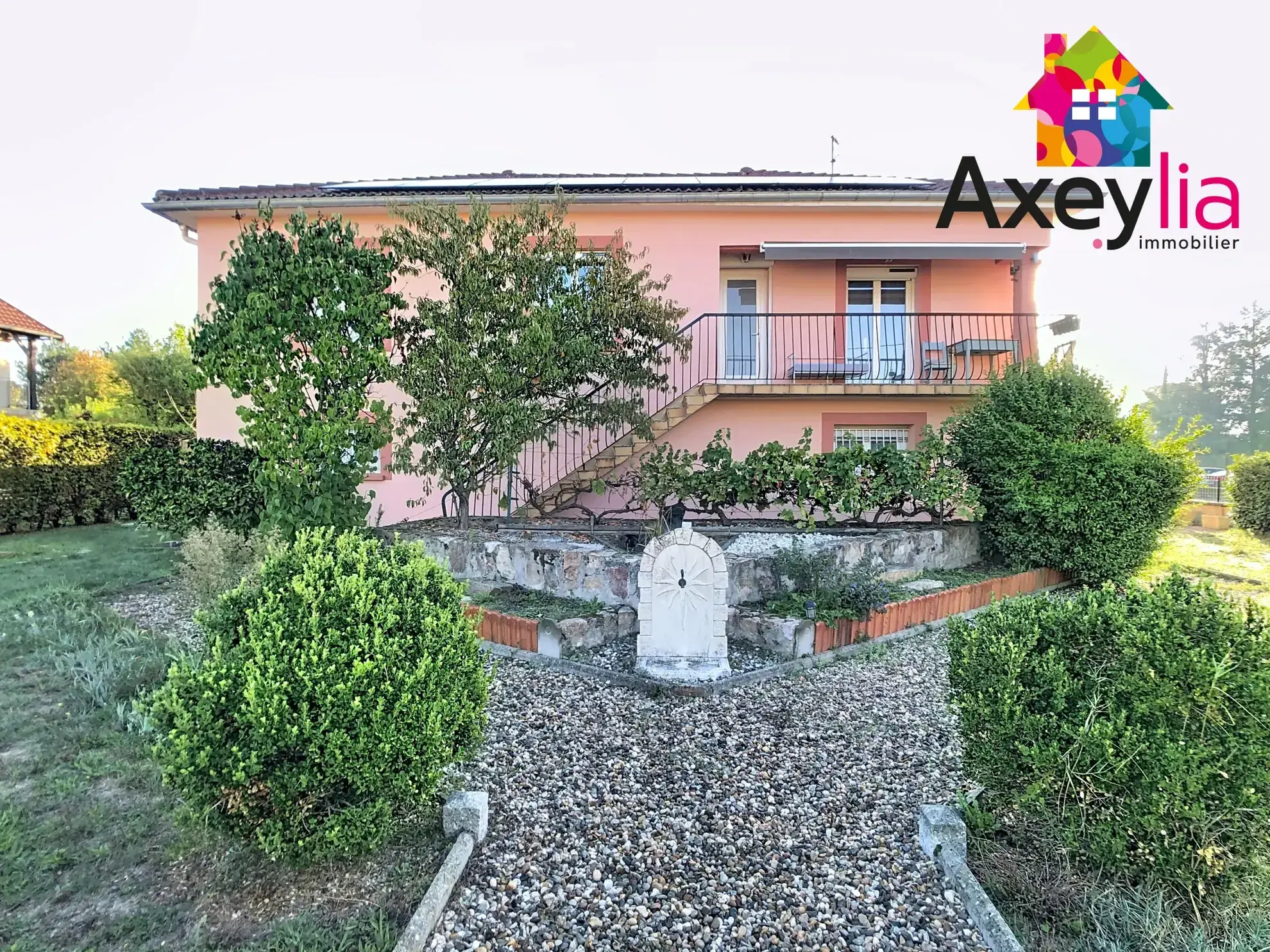 Maison rénovée avec 4 chambres et grand terrain à Riorges