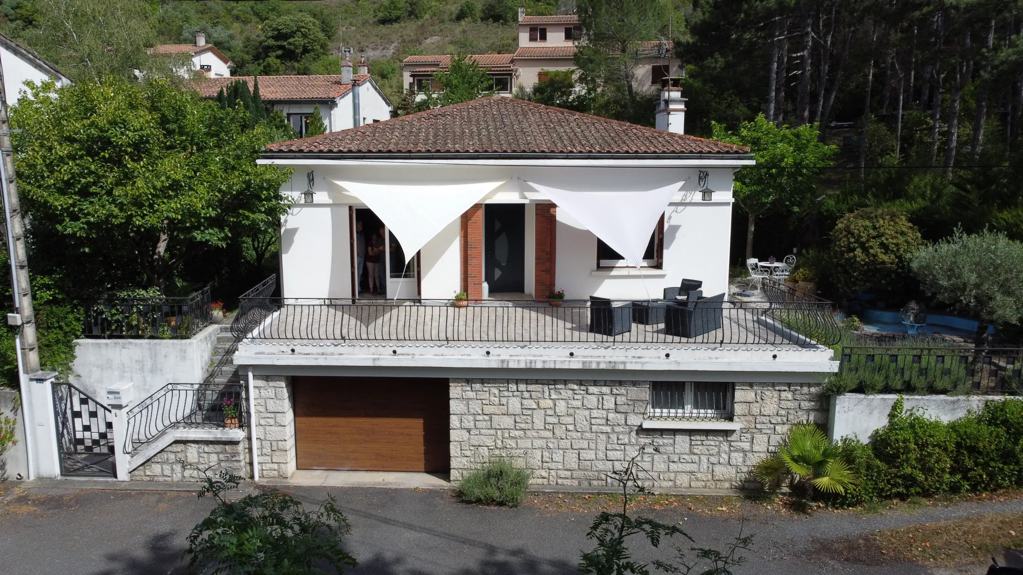 Charmante villa T4 de 100m² avec grand garage et vue dégagée à Ginoles